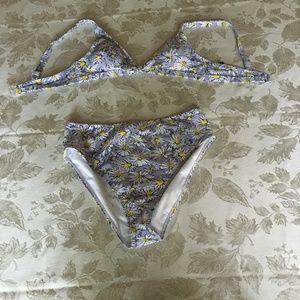 Purple and white daisy high-waisted bikini